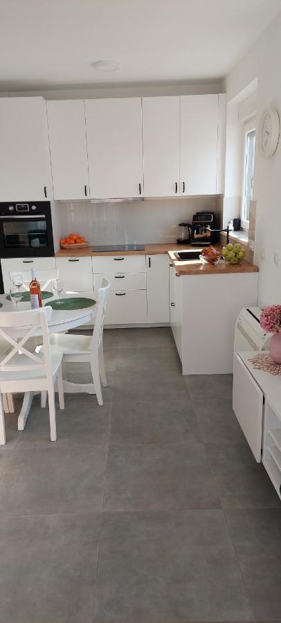 Novi apartman Franka Apartment Zadar Bagian luar foto